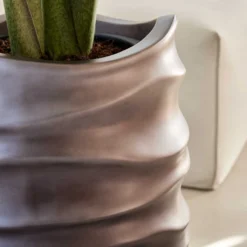 Gradient Lee Couple Planter - Matt Coffee 8 Gradient Lee Couple Planter - Matt Coffee -Outlet The Ever Sprout Store Gradient Lee Planter Matt Coffee 1